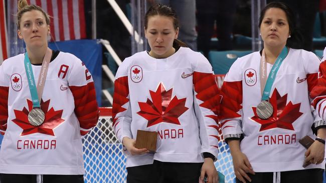 Global Reactions to Jocelyne Larocque's Controversial Medal Incident
