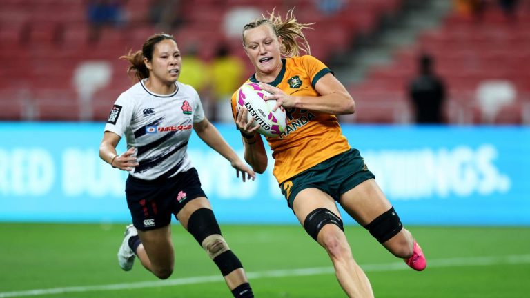 Aussie 'Cheat Code' Shines Again, Joining Legends in Record-Breaking Moments